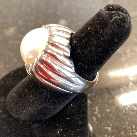 Labriola Pearl Ring - Picture 3 of 4